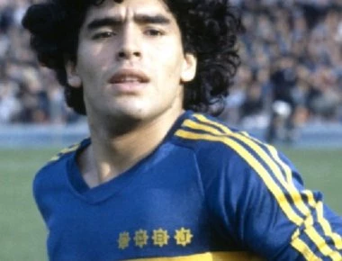 Από Θεός του ποδοσφαίρου κόκκινο πανί - Η καριέρα του Μαραντόνα στη Σεβίλλη (φωτο)